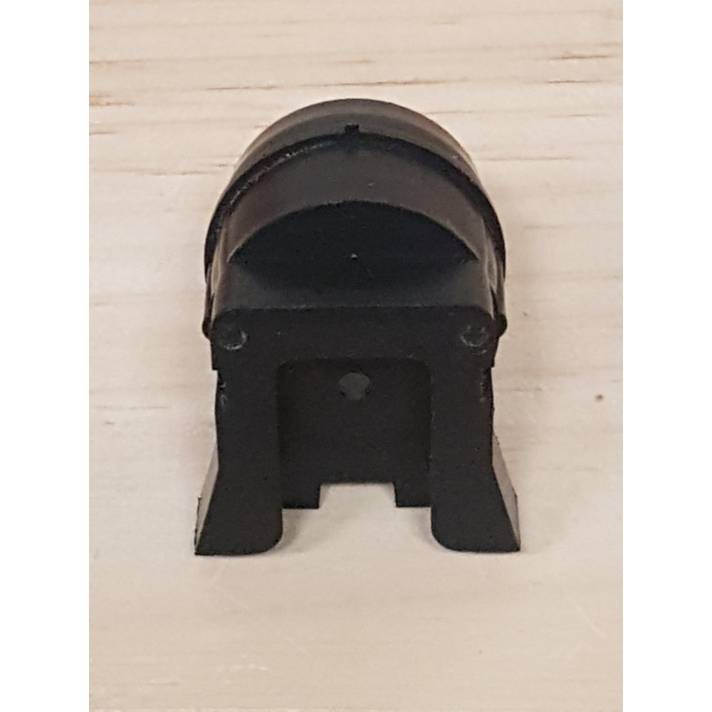 Embout de fluorescent T8 noire Arneg Chez Distribution CB, trouvez des comptoirs réfrigérés commerciaux et des vitrines réfrigérées pour présenter vos produits frais. Solutions au Québec.