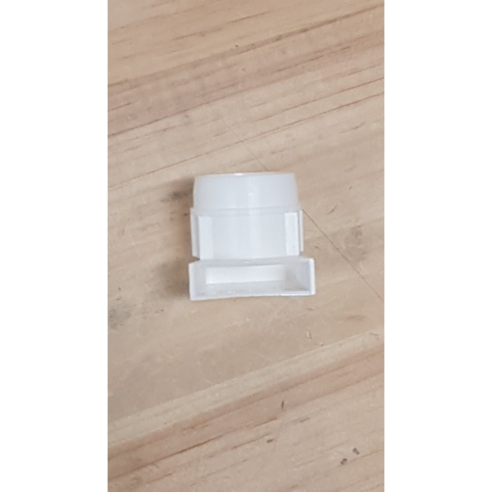 Embout de fluorescent blanc Hussmann Solutions comptoir au Québec : comptoirs réfrigérés, frigos à glace et vitrines réfrigérées chez Distribution CB. Qualité et efficacité.